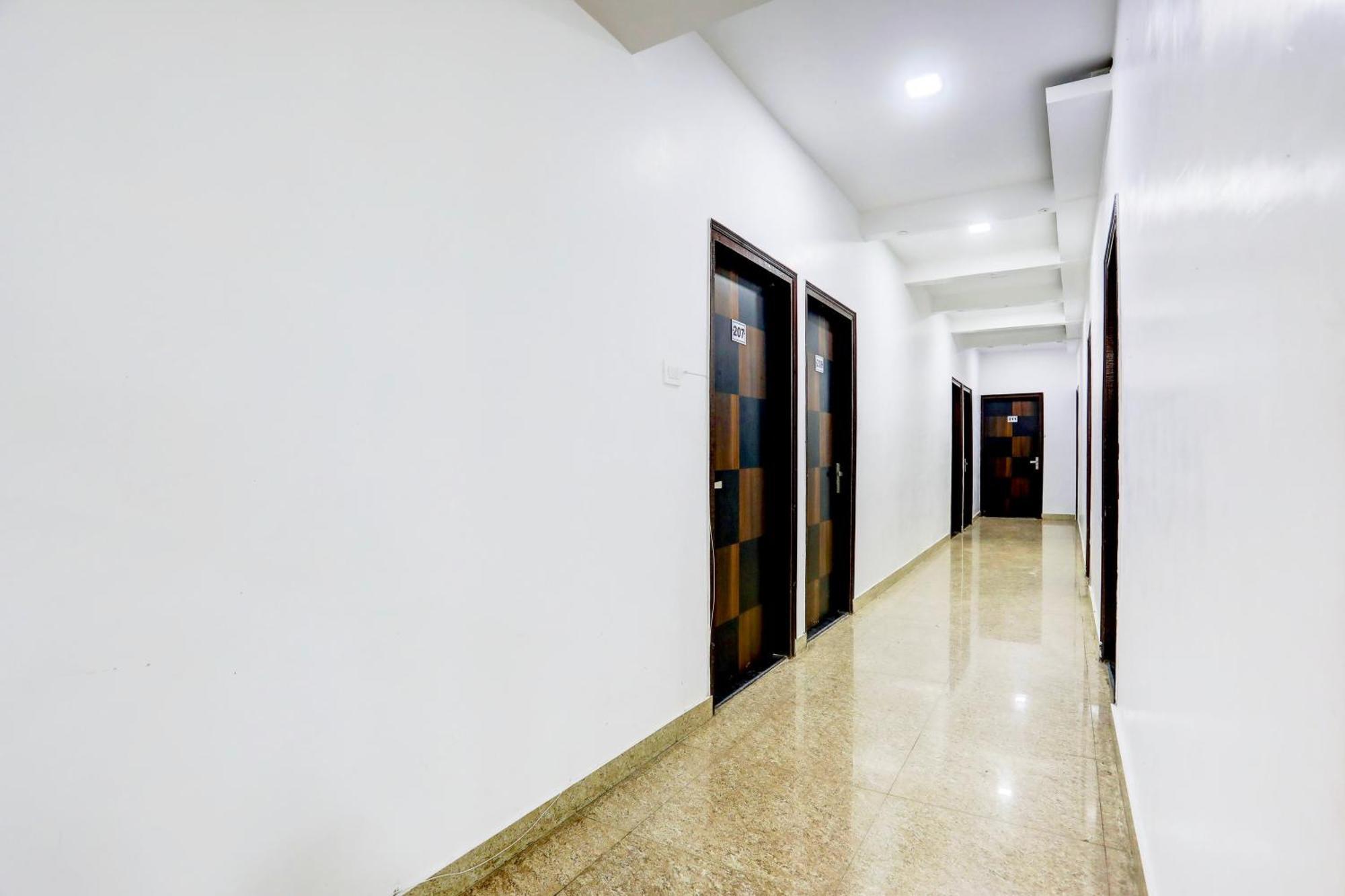 Super Collection O Kalyanpur Hotel Kanpur Ngoại thất bức ảnh